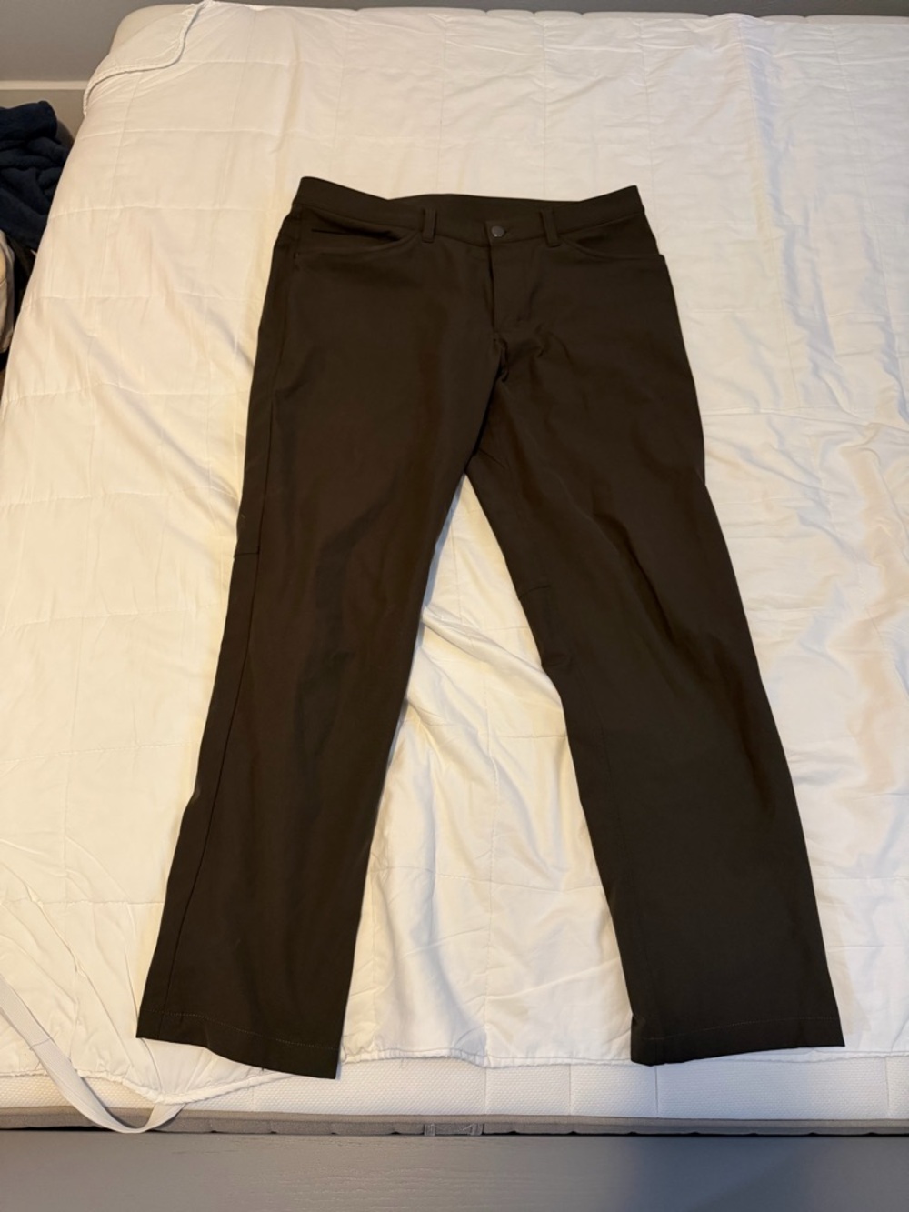 lululemon athletica Men's Olive 34” Classic Fit ABC Chinos